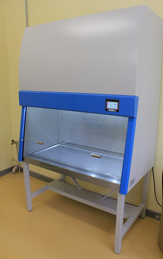 Бокс (шкаф) биологической безопасности, класс II (тип A2), вертикальный поток, ширина рабочей поверхности  150 см,  ВА safe-1,5 с подставкой