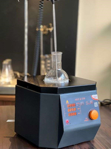 Колбонагреватель для колб 100 мл, 400 °С, с мешалкой, цифровой, Black Diamond Pro, Glassco