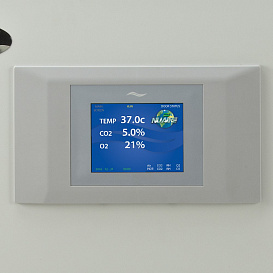 CO₂-инкубатор, 160 л, водяная рубашка, ИК-датчик, контроль О₂, NU-8631E