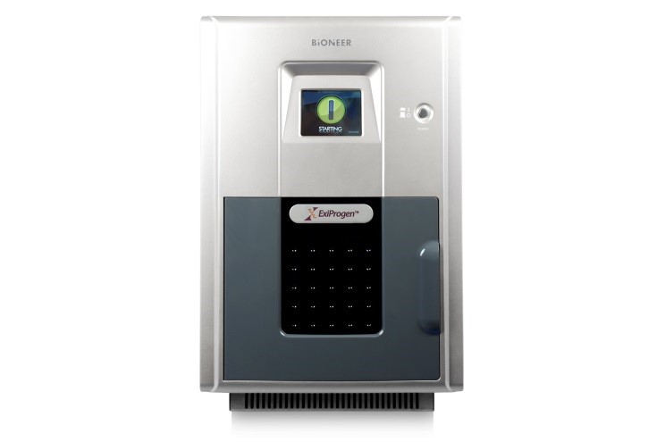 Синтезатор белков ExiProgen Синтезатор белков ExiProgen синтезирует белок из ДНК в процессе транскрипции, трансляции in vitro автоматически при загрузке кДНКи набора для синтеза белка